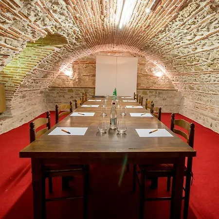 Hotell Logis - La Table D'antan - 2 Etoiles Et Restaurant 2*