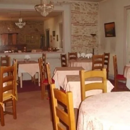 Logis - La Table D'antan - 2 Etoiles Et Restaurant 2* Bon-Encontre