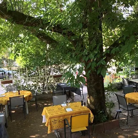 Logis - La Table D'antan - 2 Etoiles Et Restaurant 2* Bon-Encontre