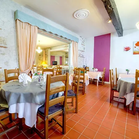 Hotel Logis - La Table D'antan - 2 Etoiles Et Restaurant 2*
