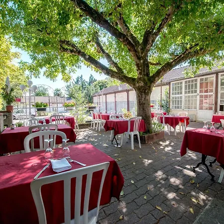 Logis - La Table D'antan - 2 Etoiles Et Restaurant