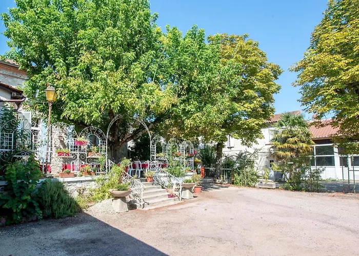 Hotel La Table D'antan Bon-Encontre