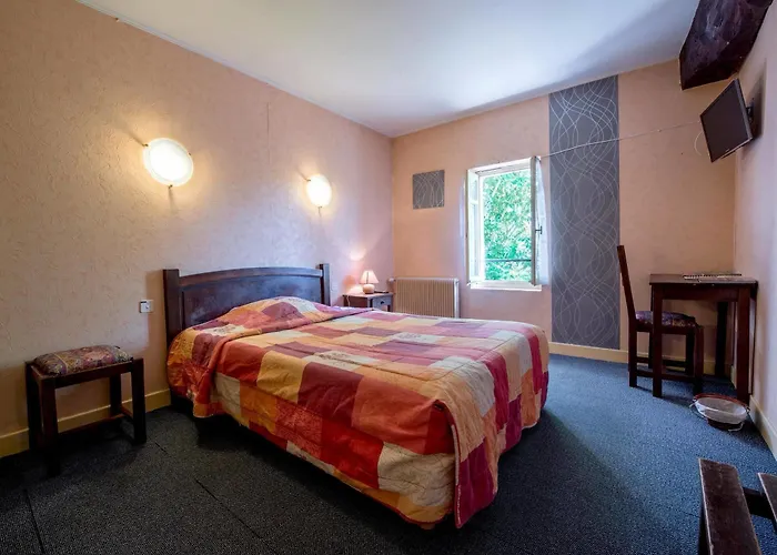 Hotel La Table D'antan 2*